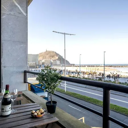 Zurriola Beachfront Luxury *